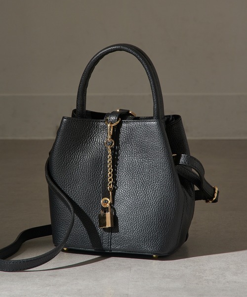 セール】【AULENTTI】2way padlock キーチャーム付 ショルダーバッグ