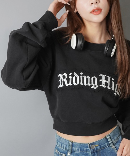 SPINNS（スピンズ）の「ショート丈裏毛スウェット/ピグメント/オールドイングリッシュロゴ/貼り付けロゴ（スウェット・レディース・ピンク/レッド/杢グレー/ブラック・ONESIZE）」の8枚目の写真