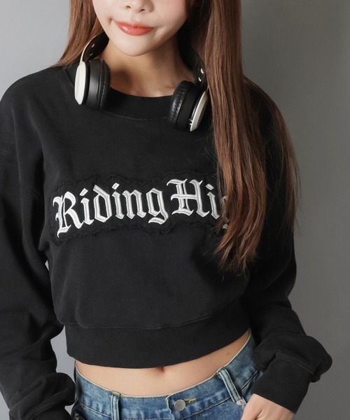 SPINNS（スピンズ）の「ショート丈裏毛スウェット/ピグメント/オールドイングリッシュロゴ/貼り付けロゴ（スウェット・レディース・ピンク/レッド/杢グレー/ブラック・ONESIZE）」の6枚目の写真