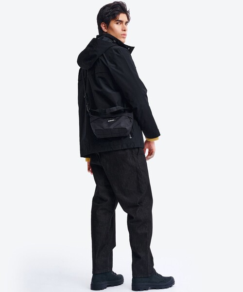 AIGLE（エーグル）の「撥水 2wayショルダーバッグ クロスボディバッグ RP（ボディバッグ/ウエストポーチ・レディース・ブラック・FREE）」の3枚目の写真