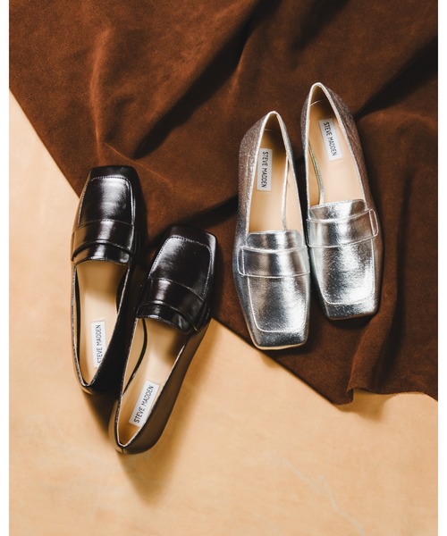 ヒール1cm スティーブマデン レディース スクエアトゥフラットローファー ローファー 靴 シューズ オフィス メタリック シンプル おしゃれ ミニマル ブラック 黒 シルバー 送料無料 STEVE MADDEN MONARC-VA スクエアトゥフラットローファー/S.MADDEN MONARC-VA（ローファー