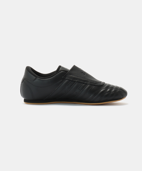 adidas(アディダス)の「adidas / アディダス TAEKWONDO W / JS4011(スニーカー・レディース・ブラック・23.5cm/24.5cm/24cm)」の4枚目の写真