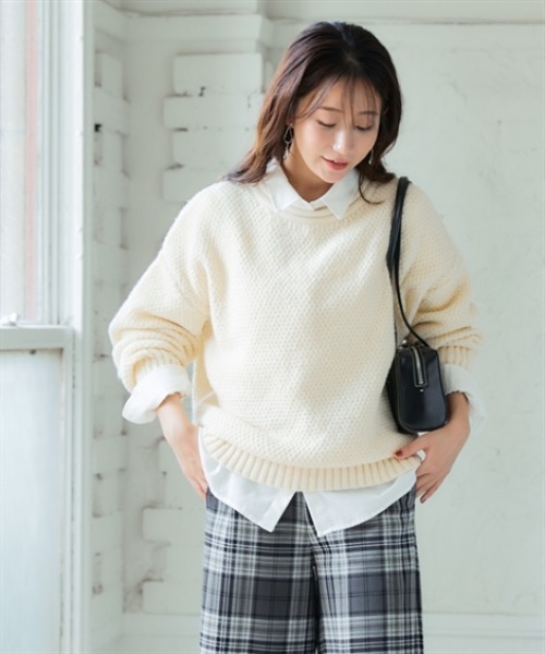 nissen(ニッセン)の「ロールプチハイネックラーベン編オーバーサイズニット<大きいサイズ有>(ニット/セーター・レディース・アイボリー/モカ/ブルー/ブラック・S~M/L~LL)」の14枚目の写真