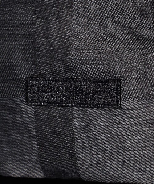 BLACK LABEL CRESTBRIDGE(ブラックレーベル・クレストブリッジ)の「【WEB限定】シャドーチェックダウンベスト(ダウンベスト・メンズ・グレー系その他/ネイビー・M/XL/L)」の9枚目の写真