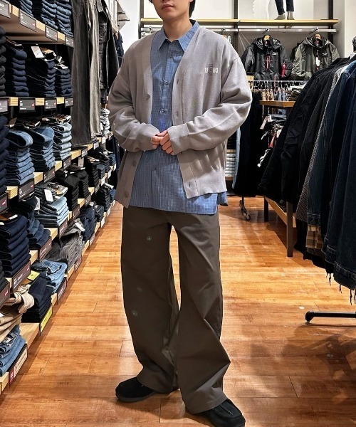 Right-on（ライトオン）の「ジャガードバックロゴニットカーディガン (バックロゴ/ジャガード/ニットカーディガン/ドライタッチ/通気性/ゆったりシルエット/スウェットライク/軽羽織り/デイリー/トレンド)（カーディガン/ボレロ・メンズ・ブラック/グレー/ネイビー・L/XL/M）」の12枚目の写真