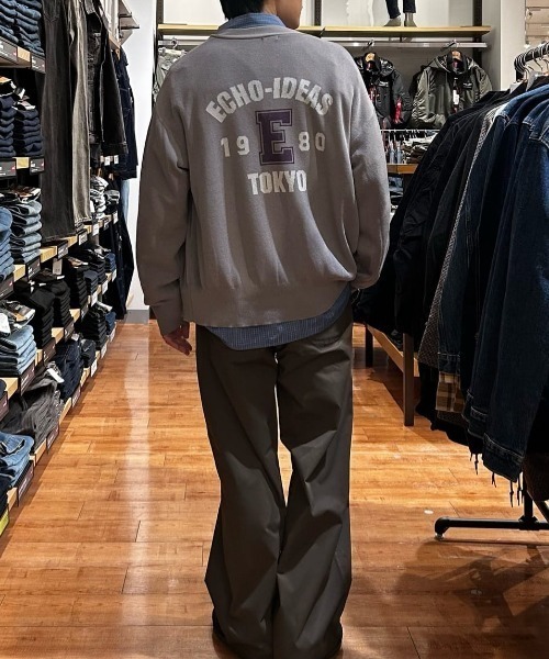 Right-on（ライトオン）の「ジャガードバックロゴニットカーディガン (バックロゴ/ジャガード/ニットカーディガン/ドライタッチ/通気性/ゆったりシルエット/スウェットライク/軽羽織り/デイリー/トレンド)（カーディガン/ボレロ・メンズ・ブラック/グレー/ネイビー・L/XL/M）」の14枚目の写真