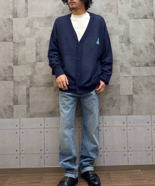 Right-on（ライトオン）の「ジャガードバックロゴニットカーディガン (バックロゴ/ジャガード/ニットカーディガン/ドライタッチ/通気性/ゆったりシルエット/スウェットライク/軽羽織り/デイリー/トレンド)（カーディガン/ボレロ・メンズ・ブラック/グレー/ネイビー・L/XL/M）」の21枚目の写真