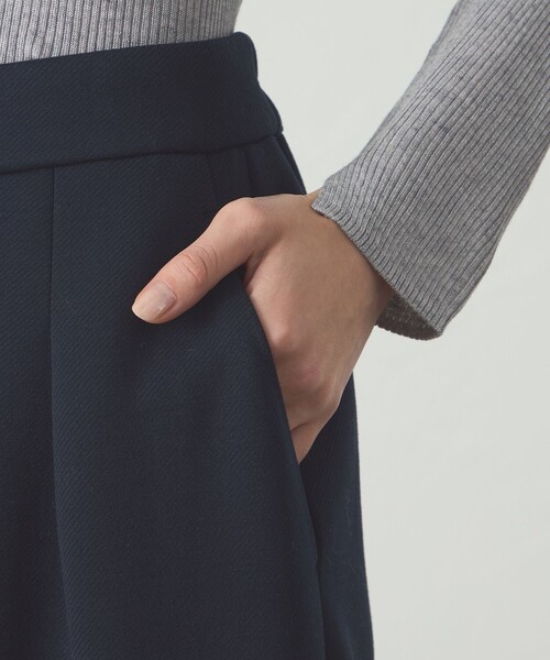 CAST:（キャストコロン）の「【イージーケア/着回し抜群】ポンチフォルムパンツ（その他パンツ・レディース・ネイビー/ブラック/オフホワイト・S/M）」の8枚目の写真