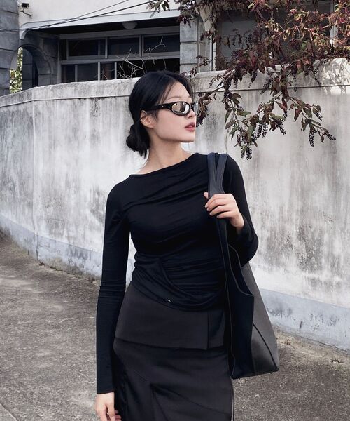 FLAREUP(フレアアップ)の「2.Drape Layered Maxi Skirt (FL-241_Black)(スカート・レディース・ブラック・1/2)」の4枚目の写真