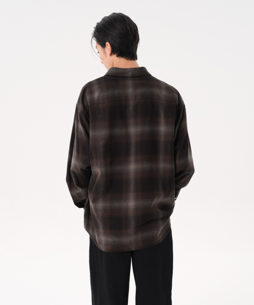 MUSINSA STANDARD（ムシンサスタンダード）の「リラックスドフランネルオンブレチェックシャツ2 [ブラック/ブラウン]（シャツ/ブラウス・メンズ・その他・SMALL/MEDIUM/LARGE/X-LARGE/XX-LARGE）」の3枚目の写真