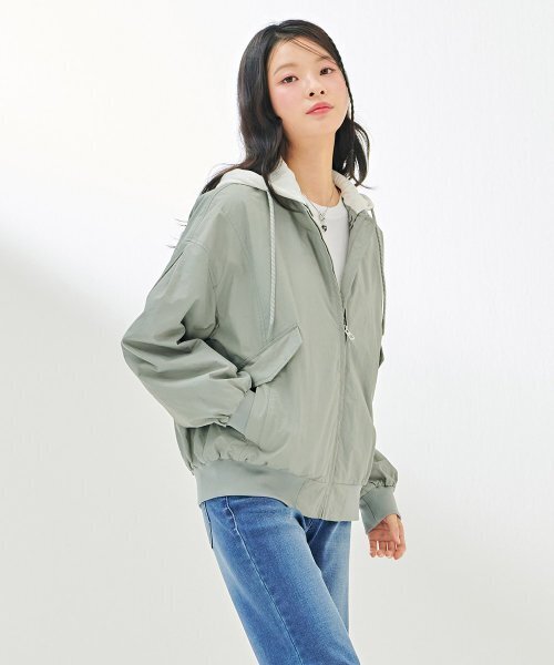 CHASECULT(チェイスカルト)の「レディースブルゾンフードジャケット-DARG4161B0S(ブルゾン・レディース・ミント・FRE)」の4枚目の写真