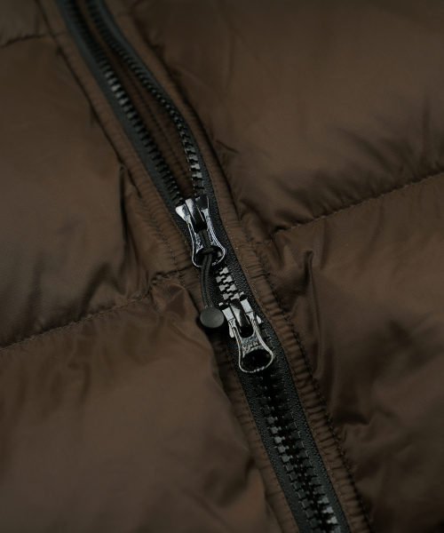FRIZMWORKS(フリズムワークス)の「ALTAVIA DOWN PARKA _ BROWN(ダウンジャケット/コート・レディース・その他・SMALL/MEDIUM/LARGE/X-LARGE)」の5枚目の写真