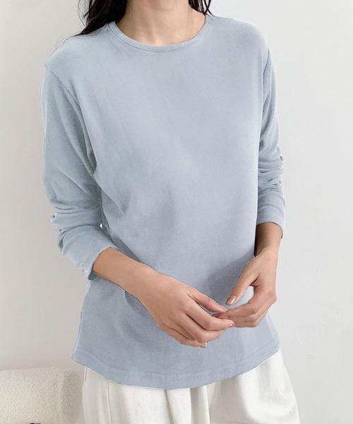 LOWO(ロワ)の「クルーネック ロンT レディース 長袖 インナー 無地 カットソー(Tシャツ/カットソー・レディース・キャメル/ボルドー/ブラウン/オフホワイト/ブルー/ブラック・FREE)」の4枚目の写真