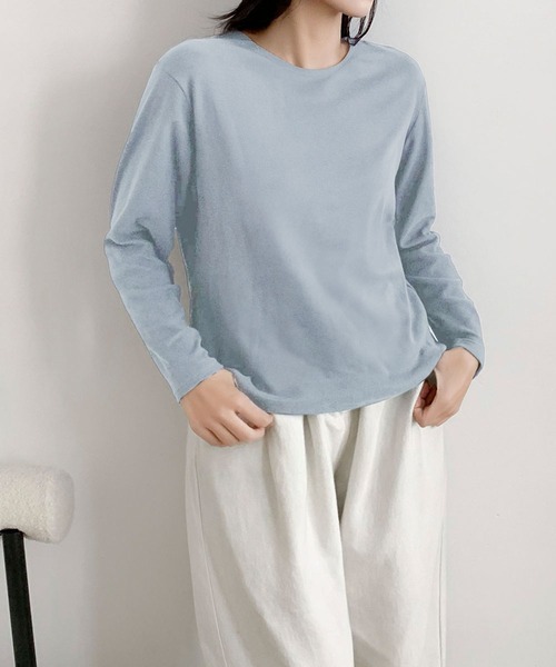 LOWO(ロワ)の「クルーネック ロンT レディース 長袖 インナー 無地 カットソー(Tシャツ/カットソー・レディース・キャメル/ボルドー/ブラウン/オフホワイト/ブルー/ブラック・FREE)」の13枚目の写真