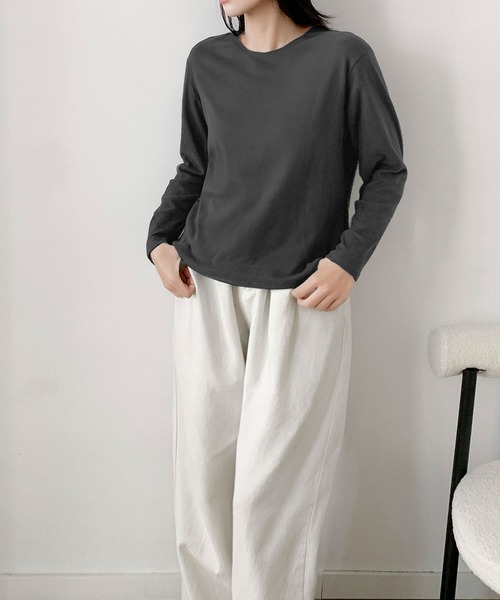 LOWO(ロワ)の「クルーネック ロンT レディース 長袖 インナー 無地 カットソー(Tシャツ/カットソー・レディース・キャメル/ボルドー/ブラウン/オフホワイト/ブルー/ブラック・FREE)」の19枚目の写真