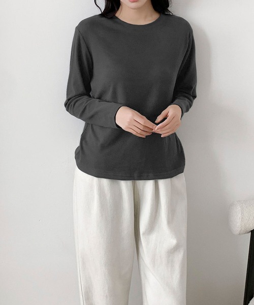 LOWO(ロワ)の「クルーネック ロンT レディース 長袖 インナー 無地 カットソー(Tシャツ/カットソー・レディース・キャメル/ボルドー/ブラウン/オフホワイト/ブルー/ブラック・FREE)」の20枚目の写真