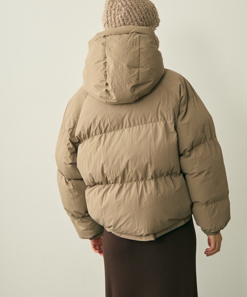 full/fill.(フルフィル)の「hood pudding jacket / フード付きパディングジャケット(ダウンジャケット/コート・レディース・ベージュ/ブラック・FREE)」の11枚目の写真