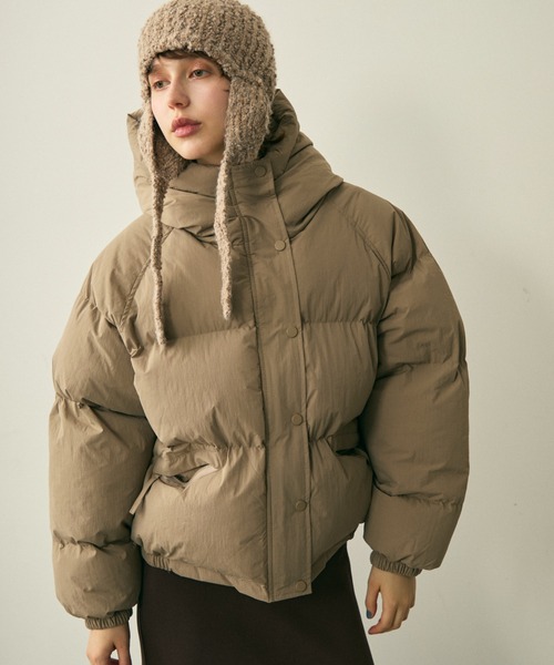 full/fill.(フルフィル)の「hood pudding jacket / フード付きパディングジャケット(ダウンジャケット/コート・レディース・ベージュ/ブラック・FREE)」の3枚目の写真