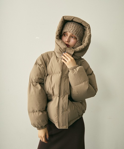 full/fill.(フルフィル)の「hood pudding jacket / フード付きパディングジャケット(ダウンジャケット/コート・レディース・ベージュ/ブラック・FREE)」の7枚目の写真