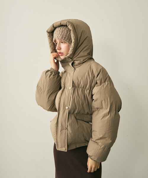 full/fill.(フルフィル)の「hood pudding jacket / フード付きパディングジャケット(ダウンジャケット/コート・レディース・ベージュ/ブラック・FREE)」の10枚目の写真