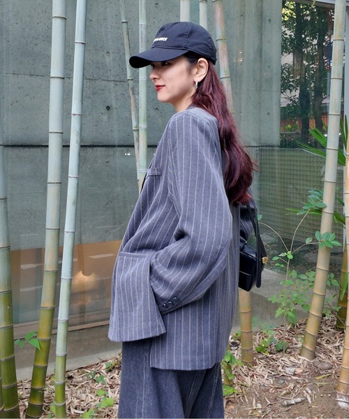 CIEL'AIR(シエルエアー)の「STRIPED SIDE SLIT JKT(ストライプサイドスリットJKT)(テーラードジャケット・レディース・グレー/ベージュ・MEDIUM)」の2枚目の写真