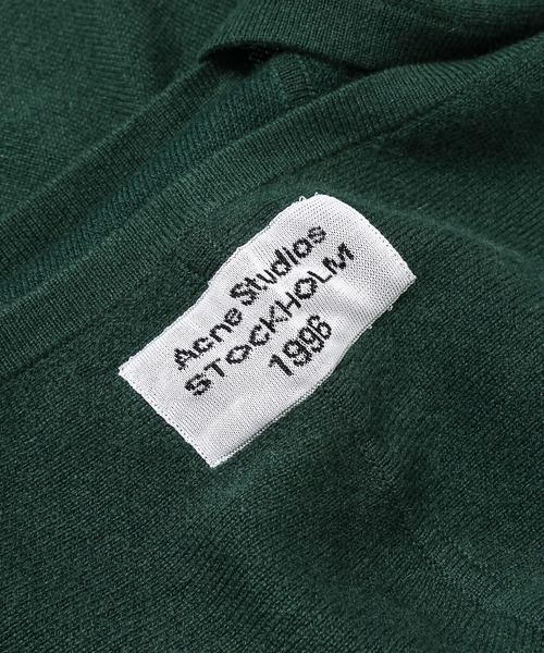 Acne Studios(アクネストゥディオズ)の「Klama Cashmere(ニット/セーター・メンズ・グリーン系その他/ブラウン系その他/ブラック・M)」の7枚目の写真
