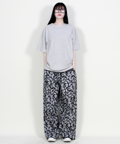 DEMARC（ドゥマーク）の「PAISLEY SIDE ONETUCK WIDE PANTS BLACK（その他パンツ・レディース・その他・LARGE/MEDIUM）」の2枚目の写真