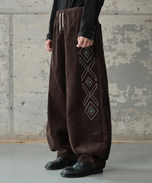 SECONDMONO（セカンドモノローグ）の「ボヘミアンバルーンフィットコーデュロイバンディングパンツ[BROWN]_SEPT071BROWN（スウェットパンツ）」