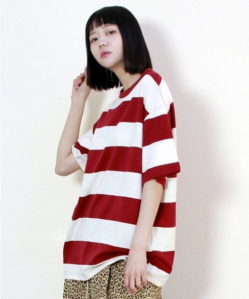 DEMARC(ドゥマーク)の「男女共用オーバーサイズボールドストライプ半袖Tシャツバーガンディ(Tシャツ/カットソー・レディース・その他・LARGE/MEDIUM)」の1枚目の写真
