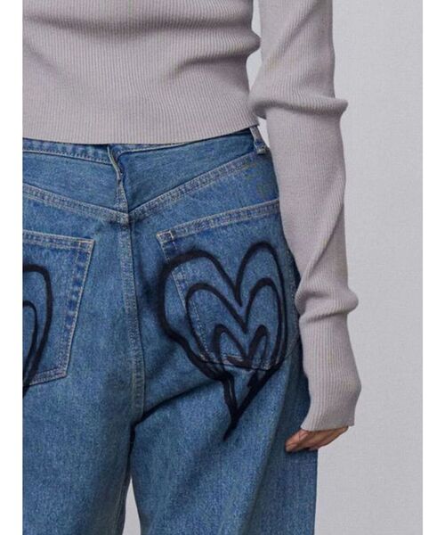 EMODA（エモダ）の「バックグラフィティルーズジーンズ（デニムパンツ・レディース・ライトブルー/インディゴブルー・MEDIUM/SMALL/X-SMALL）」の14枚目の写真