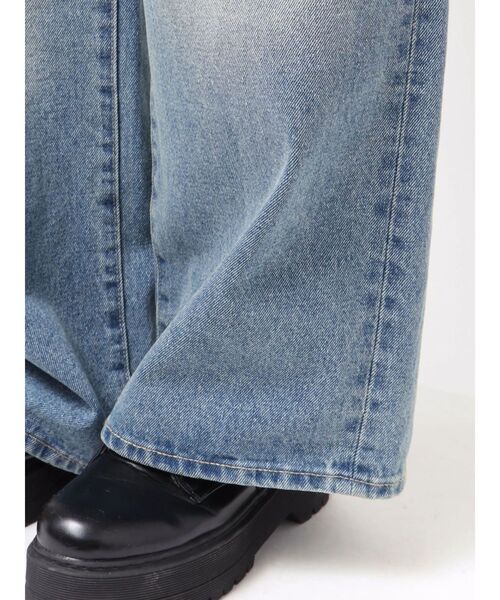 EMODA（エモダ）の「バックグラフィティルーズジーンズ（デニムパンツ・レディース・ライトブルー/インディゴブルー・MEDIUM/SMALL/X-SMALL）」の21枚目の写真