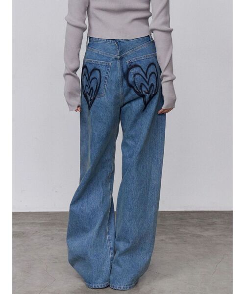 EMODA(エモダ)の「バックグラフィティルーズジーンズ(デニムパンツ・レディース・ライトブルー/インディゴブルー・MEDIUM/SMALL/X-SMALL)」の3枚目の写真