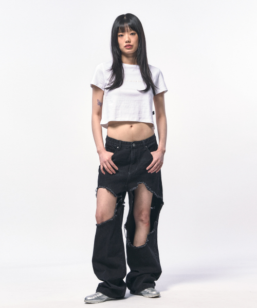 C WEAR BY THE GENIUS(シーウェアバイザジーニアス)の「シーウェア クロップTシャツ ホワイト(Tシャツ/カットソー・レディース・その他・size1)」の2枚目の写真