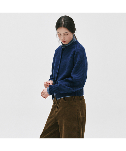 YURT（ユルト）の「CASHMERE  WOOL HEAVY  CARDIGAN_3color（ニット/セーター・レディース・ダークブルー/ダークブラウン/グレー・FREE）」の3枚目の写真
