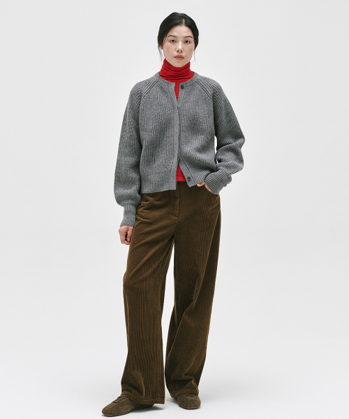 YURT（ユルト）の「CASHMERE  WOOL HEAVY  CARDIGAN_3color（ニット/セーター・レディース・ダークブルー/ダークブラウン/グレー・FREE）」の8枚目の写真