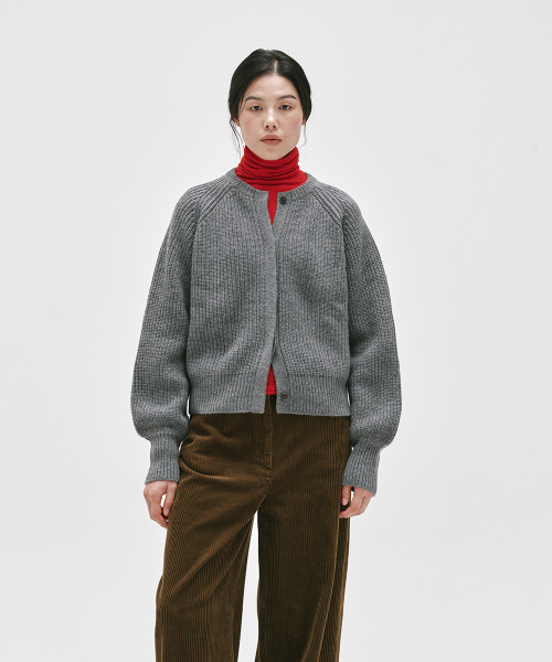 YURT（ユルト）の「CASHMERE  WOOL HEAVY  CARDIGAN_3color（ニット/セーター・レディース・ダークブルー/ダークブラウン/グレー・FREE）」の6枚目の写真