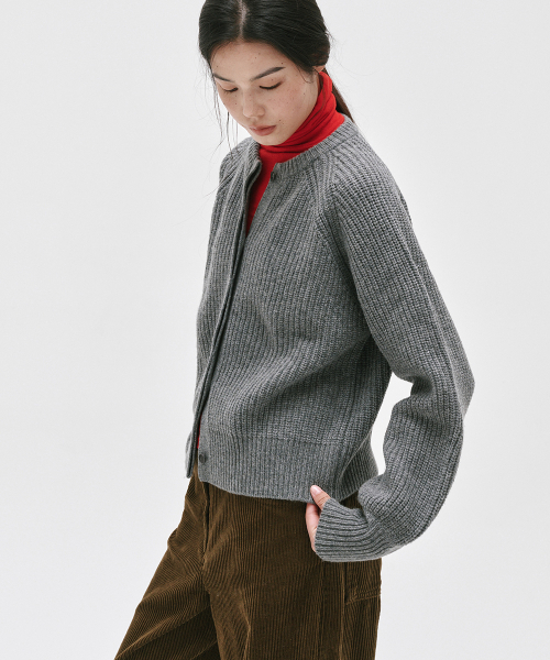 YURT（ユルト）の「CASHMERE  WOOL HEAVY  CARDIGAN_3color（ニット/セーター・レディース・ダークブルー/ダークブラウン/グレー・FREE）」の4枚目の写真
