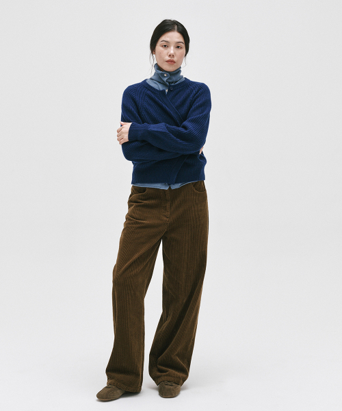 YURT（ユルト）の「CASHMERE  WOOL HEAVY  CARDIGAN_3color（ニット/セーター・レディース・ダークブルー/ダークブラウン/グレー・FREE）」の10枚目の写真