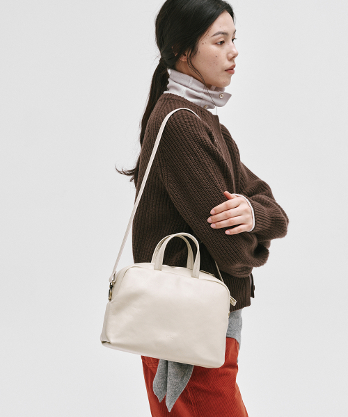 YURT（ユルト）の「CASHMERE  WOOL HEAVY  CARDIGAN_3color（ニット/セーター・レディース・ダークブルー/ダークブラウン/グレー・FREE）」の22枚目の写真