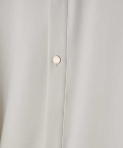 CULLNI（クルニ）の「【CULLNI exclusive for Lui's】配色切替デザインシャツ（シャツ/ブラウス・メンズ・キナリ/ブラック/チャコールグレー・1/2）」の9枚目の写真