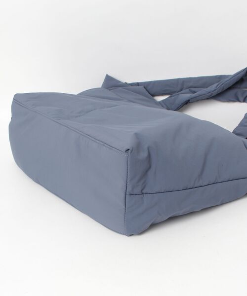 Julier Yoga and Relax（ジュリエヨガアンドリラックス）の「Julier パフィー撥水トートバッグ（トートバッグ・レディース・ライトグレー/ブラック/ブルー・FREE）」の17枚目の写真