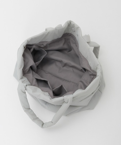 Julier Yoga and Relax（ジュリエヨガアンドリラックス）の「Julier パフィー撥水トートバッグ（トートバッグ・レディース・ライトグレー/ブラック/ブルー・FREE）」の13枚目の写真