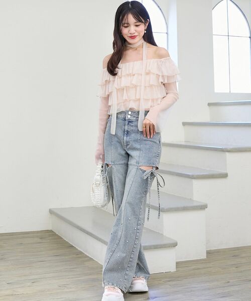 MAJESTIC LEGON（マジェスティックレゴン）の「スリットビジューフレアデニムパンツ（デニムパンツ・レディース・サックスブルー/グレー/ブルー・LARGE/MEDIUM/SMALL/X-SMALL）」の13枚目の写真