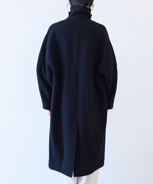 yuni（ユニ ）の「△ウールsuper100 bal collar cocoonコート（ステン