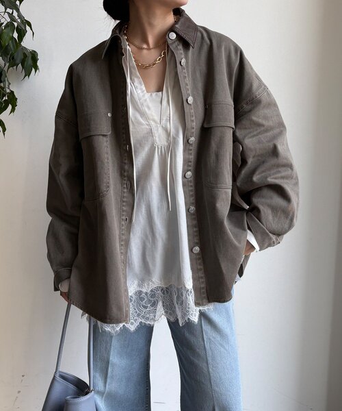 DouDou(ドゥドゥ)の「フェイクレザー衿シャツジャケット(その他アウター・レディース・グレイッシュベージュ/モカ・FREE)」の17枚目の写真