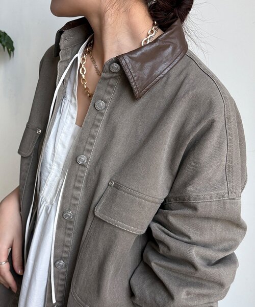 DouDou(ドゥドゥ)の「フェイクレザー衿シャツジャケット(その他アウター・レディース・グレイッシュベージュ/モカ・FREE)」の21枚目の写真