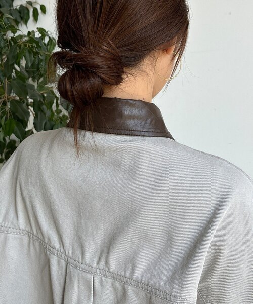 DouDou(ドゥドゥ)の「フェイクレザー衿シャツジャケット(その他アウター・レディース・グレイッシュベージュ/モカ・FREE)」の8枚目の写真