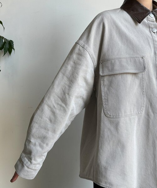 DouDou(ドゥドゥ)の「フェイクレザー衿シャツジャケット(その他アウター・レディース・グレイッシュベージュ/モカ・FREE)」の6枚目の写真