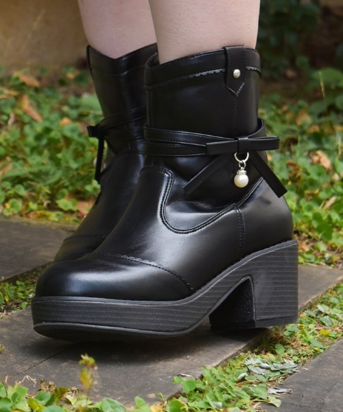 axes femme（アクシーズファム）の「サイドリボンウエスタンブーツ（ブーツ・レディース・ブラック/ブラウン・MEDIUM/LARGE）」の2枚目の写真