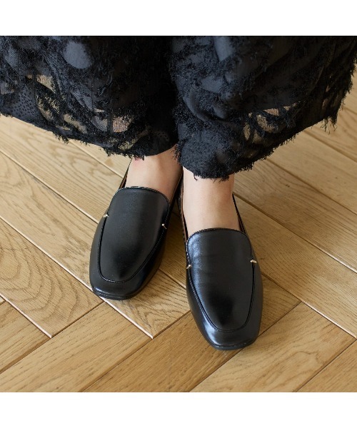 carino(カリーノ)の「【レイン対応】スクエアトゥフラットシューズ(バレエシューズ・レディース・ブラック/シルバー/ベージュ系その他4/アイボリー・24.5cm/24cm/22.5cm/23.5cm/23cm)」の3枚目の写真